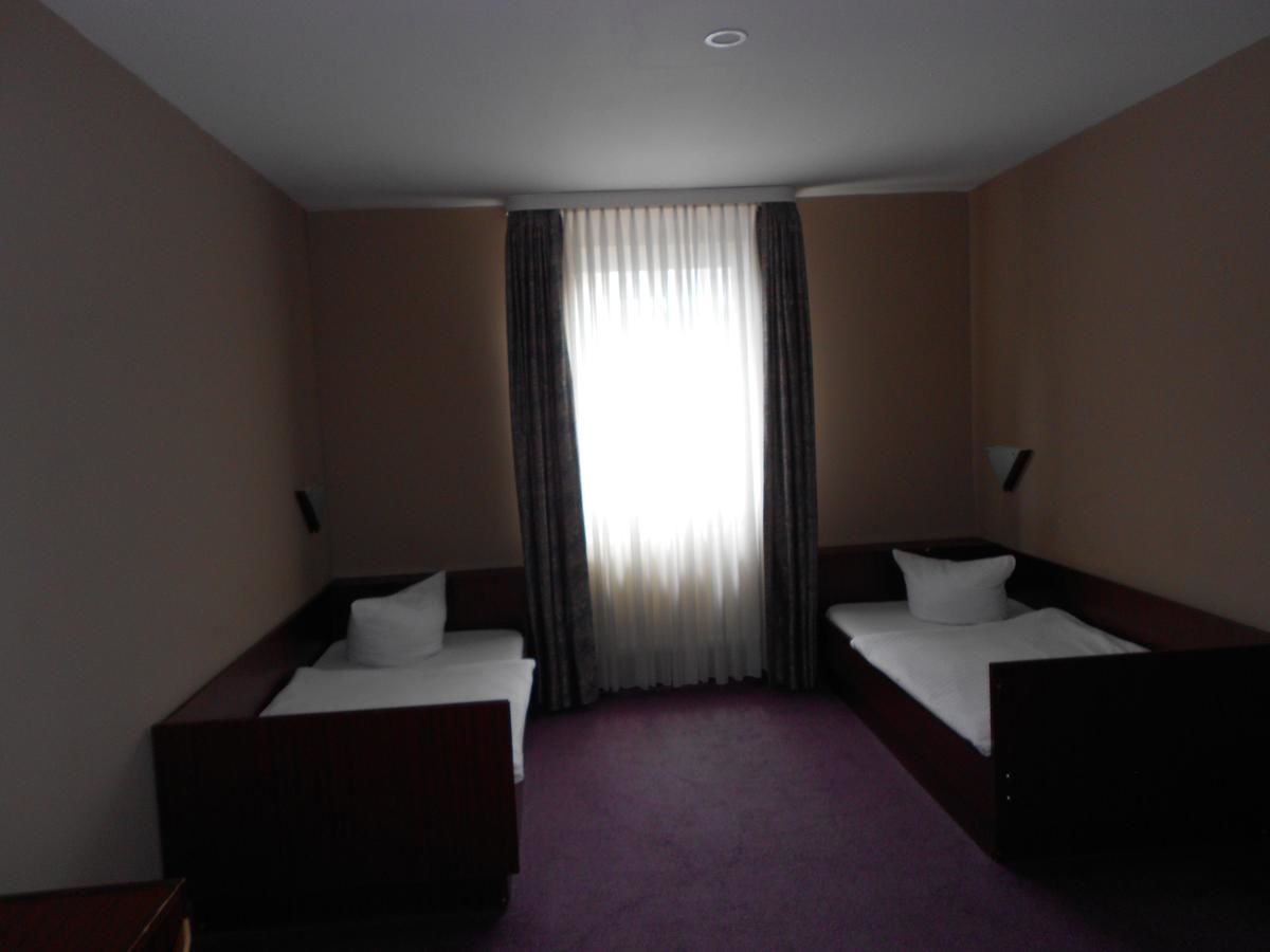 Отель Hotel Lan Орадя-24