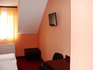 Отель Hotel Lan Орадя Двухместный номер с 1 кроватью или 2 отдельными кроватями-15