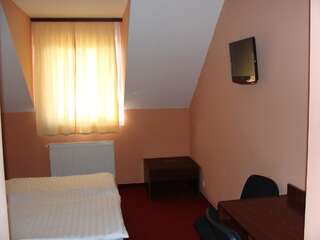 Отель Hotel Lan Орадя Двухместный номер с 1 кроватью или 2 отдельными кроватями-17
