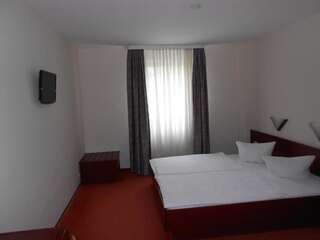 Отель Hotel Lan Орадя Двухместный номер с 1 кроватью или 2 отдельными кроватями-36